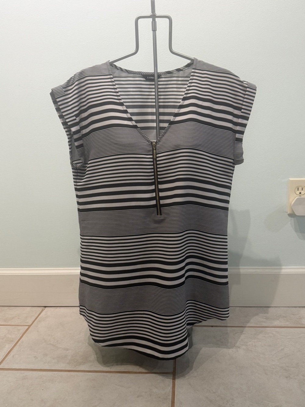 Express Black & White Striped Zip Front Blouse Top